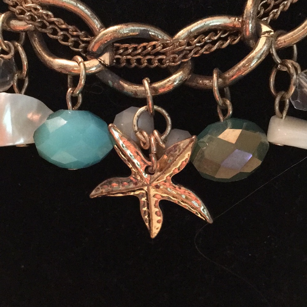 NECKLACE - Picture 2 of 3